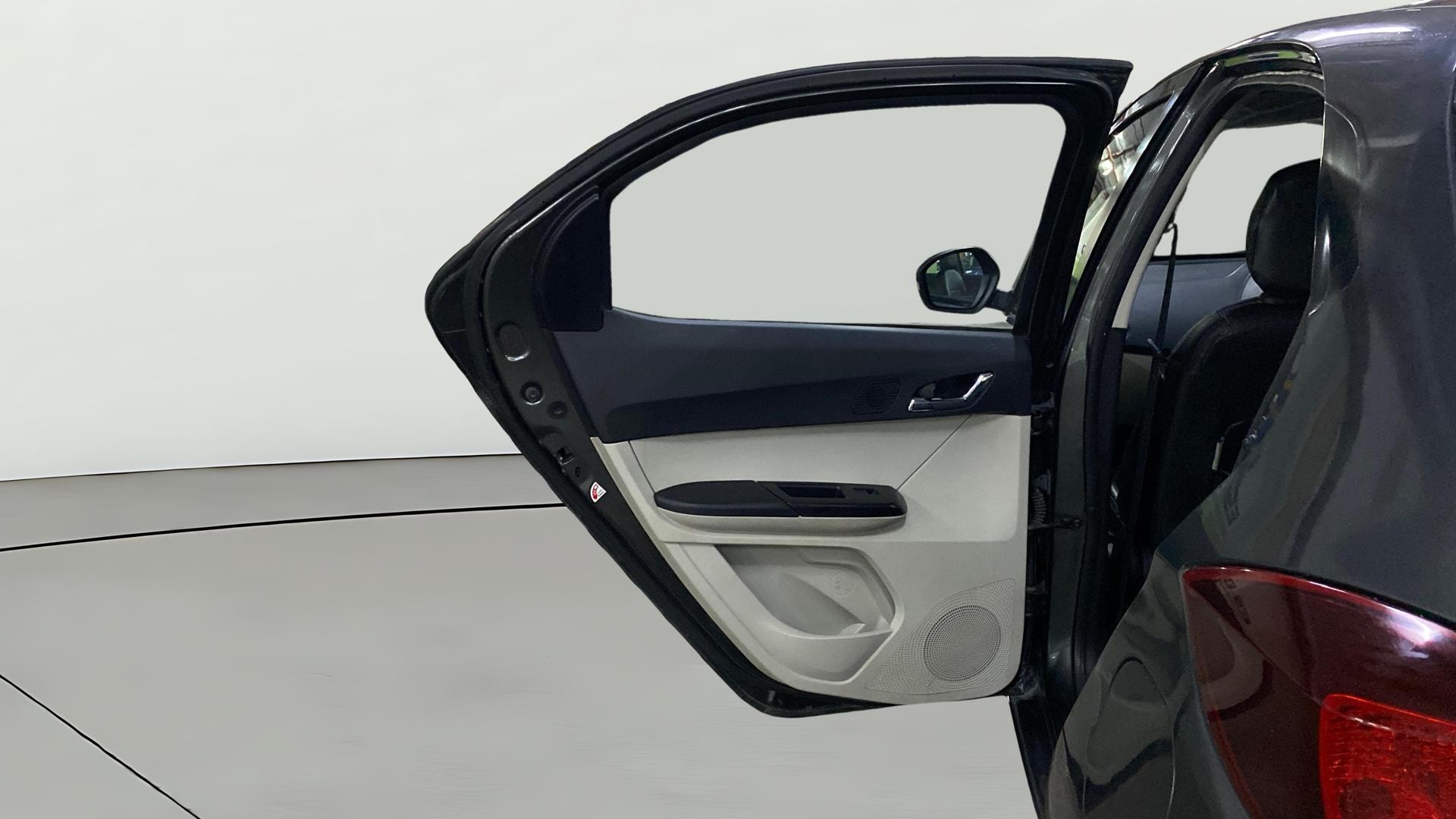 View 2022 Tata Tiago Revotorq XB Image 14 Used 2022 Tata Tiago Revotorq XB Image 14