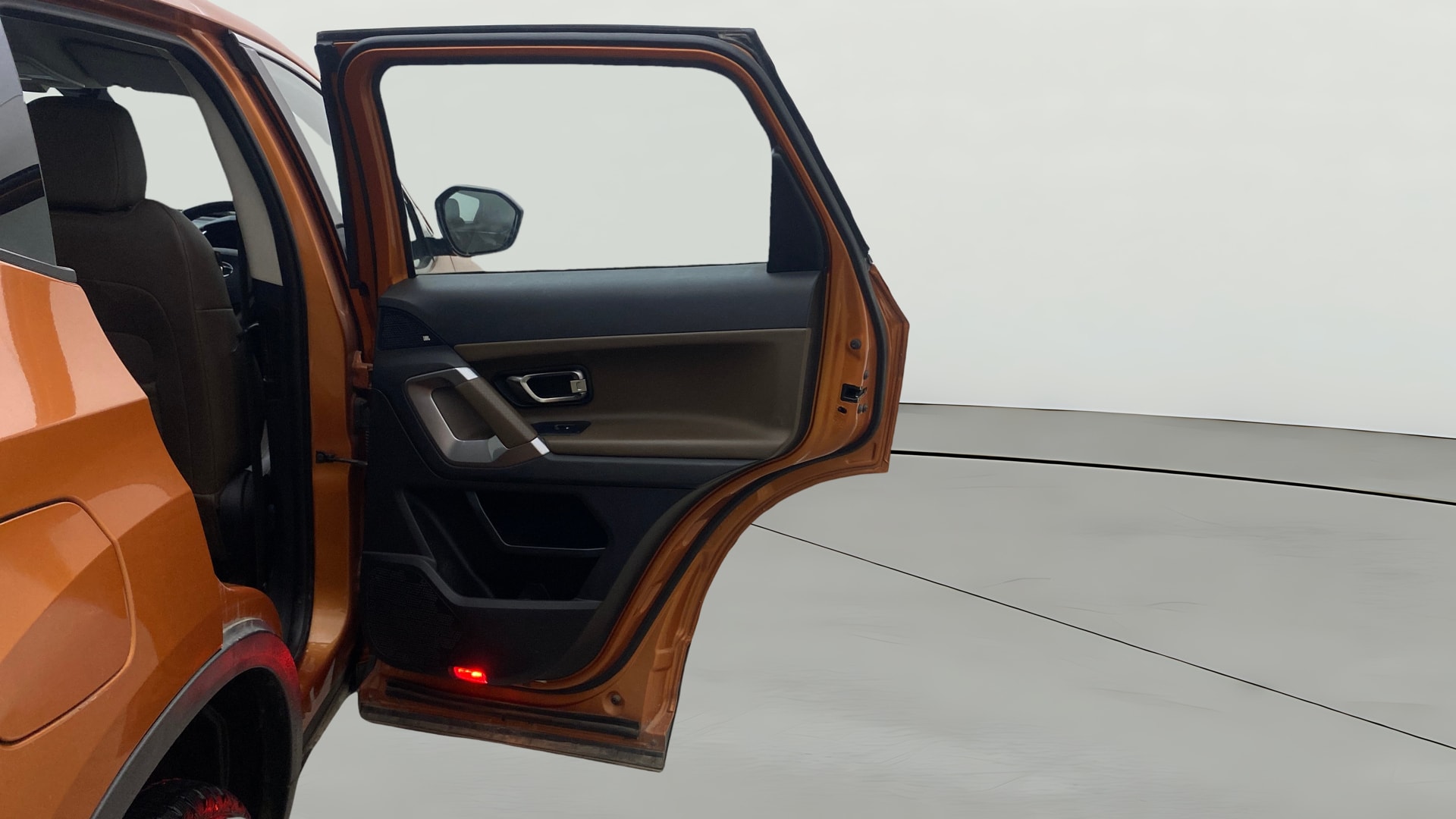 View 2019 Tata Harrier XE Image 8 Used 2019 Tata Harrier XE Image 8
