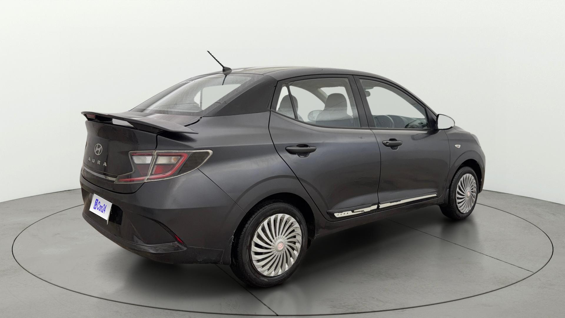 View 2023 Hyundai Aura SX MT CNG Image 41 Used 2023 Hyundai Aura SX MT CNG Image 41