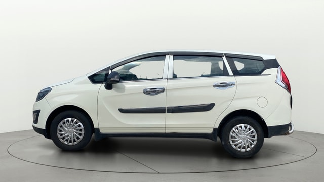 View Mahindra Marazzo Image 5 Used Mahindra Marazzo Image 5