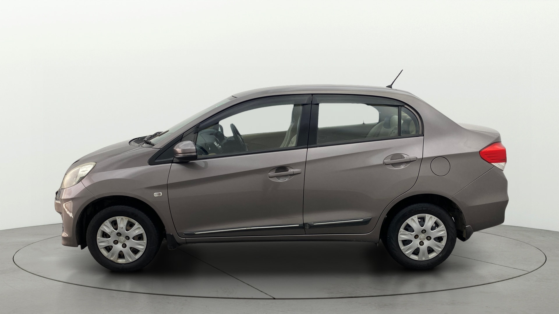 View 2016 Honda Amaze E MT Petrol BS IV Image 5 Used 2016 Honda Amaze E MT Petrol BS IV Image 5
