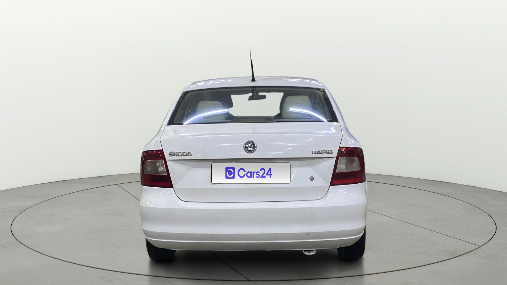 View 2014 Skoda Rapid 1.6 MPI Active Petrol BS IV Image 45 Used 2014 Skoda Rapid 1.6 MPI Active Petrol BS IV Image 45