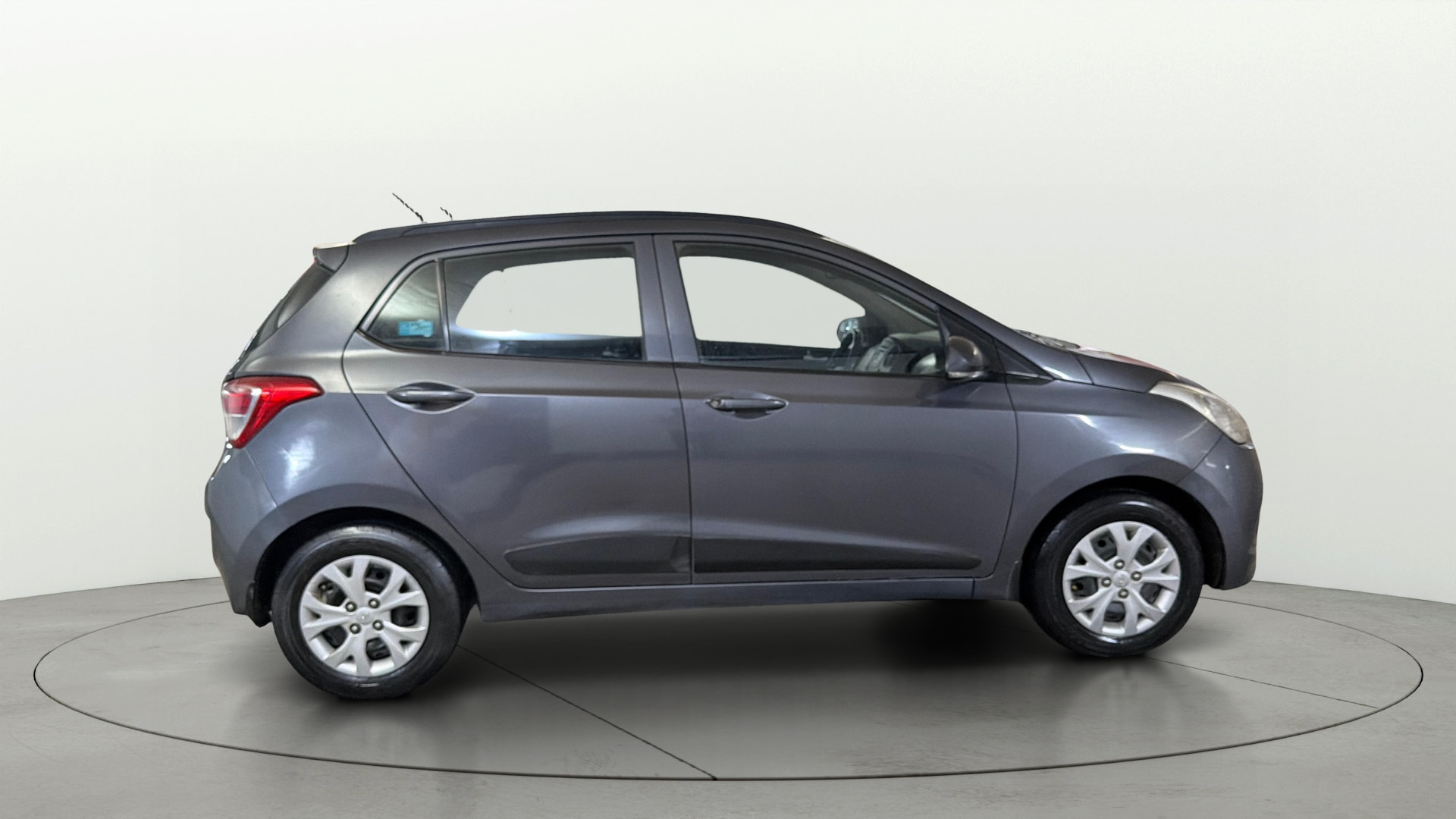 View 2015 Hyundai Grand i10 Sportz 1.2 Kappa Image 8 Used 2015 Hyundai Grand i10 Sportz 1.2 Kappa Image 8