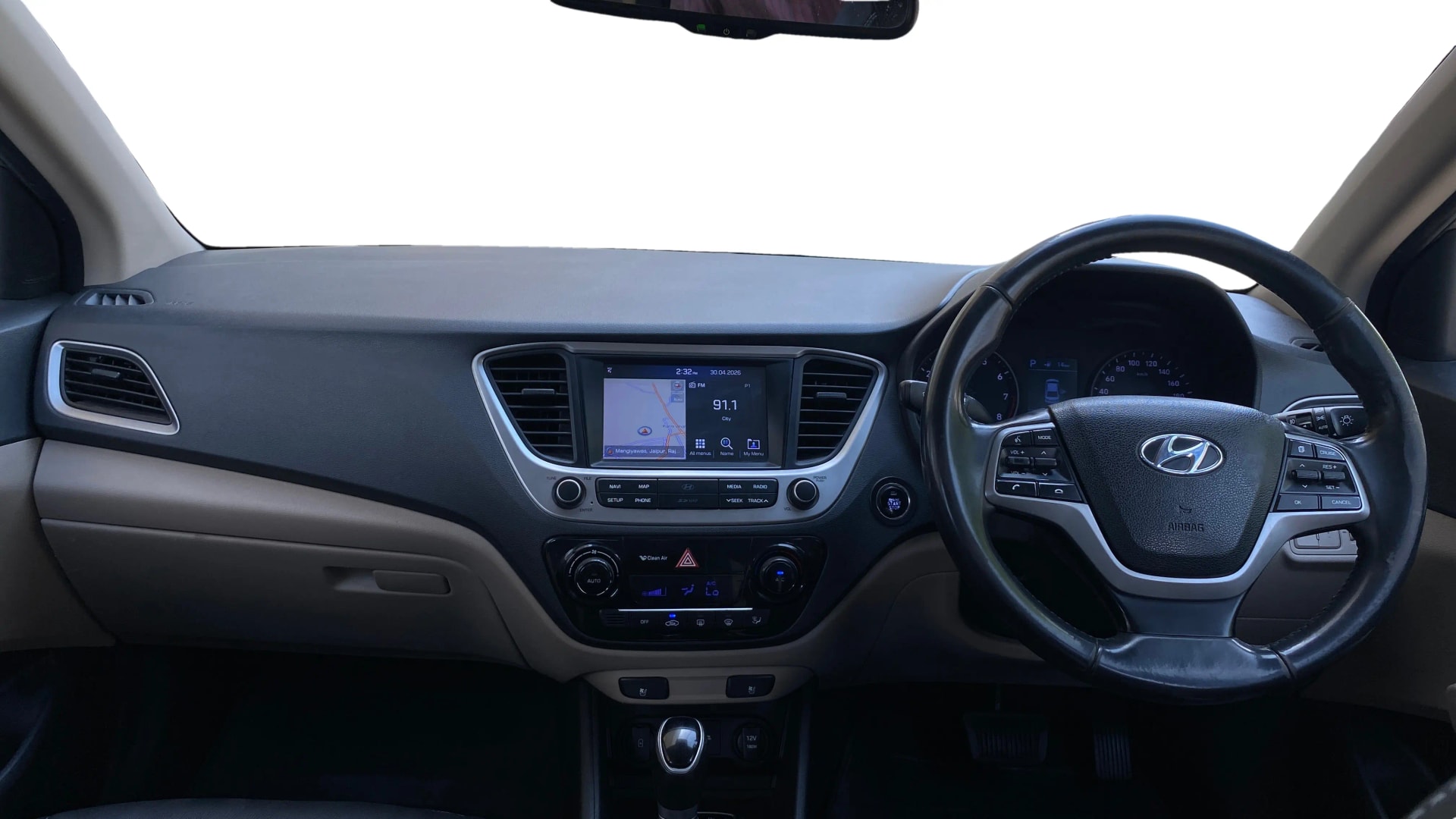 View 2018 Hyundai Verna 1.6 VTVT SX (O) AT Image 16 Used 2018 Hyundai Verna 1.6 VTVT SX (O) AT Image 16