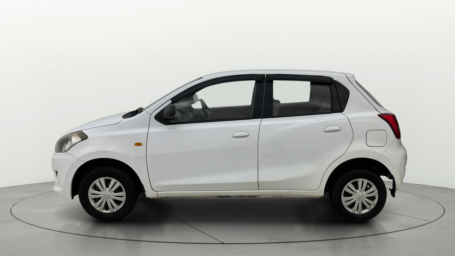 View 2015 Datsun Go T Image 5 Used 2015 Datsun Go T Image 5
