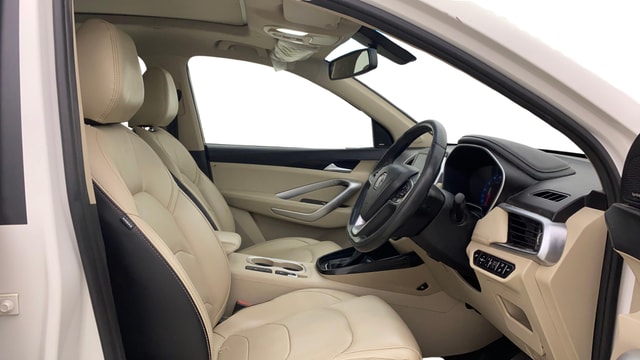 View MG Hector Image 18 Used MG Hector Image 18