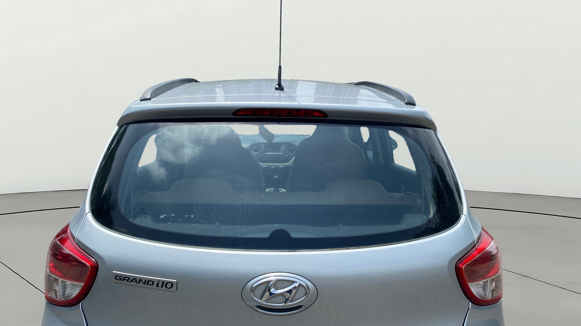 View 2018 Hyundai Grand i10 1.2 Magna Petrol AT Image 4 Used 2018 Hyundai Grand i10 1.2 Magna Petrol AT Image 4