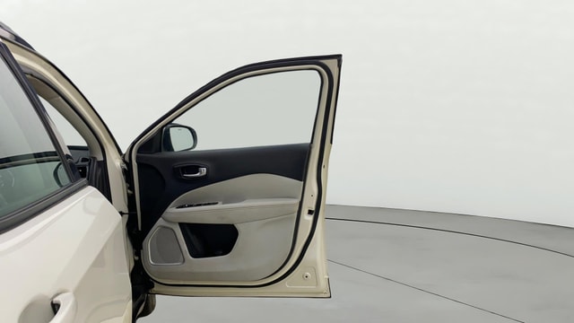 View Jeep Compass Image 46 Used Jeep Compass Image 46