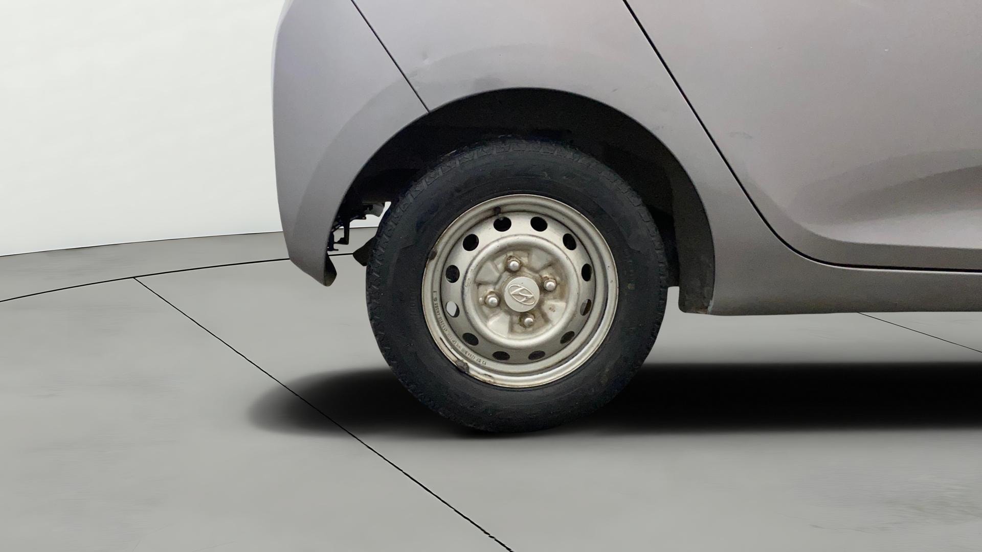 View 2013 Hyundai EON D-Lite Plus Image 24 Used 2013 Hyundai EON D-Lite Plus Image 24