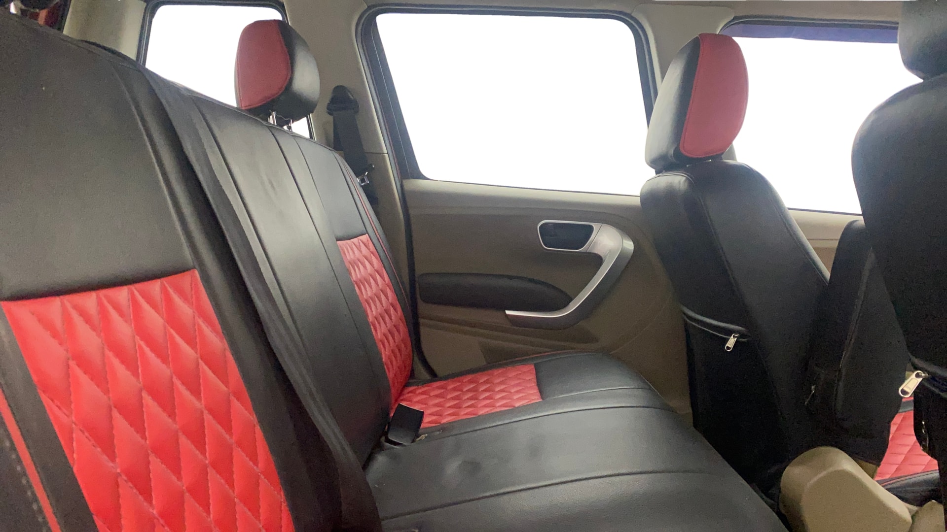 Used 2017 Mahindra TUV300 Used 2017 Mahindra TUV300