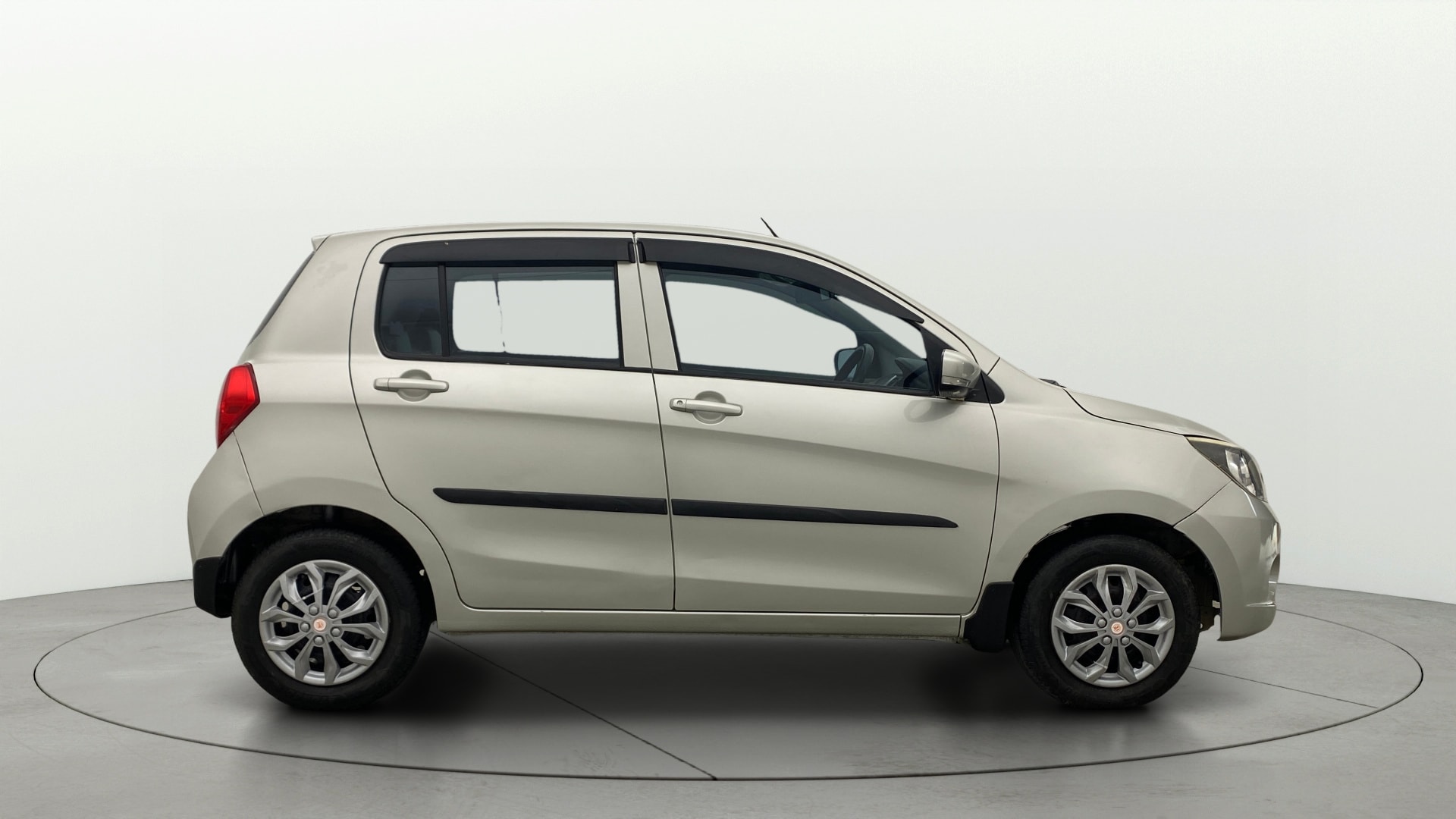 View 2017 Maruti Suzuki 1000 Base Variant Image 8 Used 2017 Maruti Suzuki 1000 Base Variant Image 8