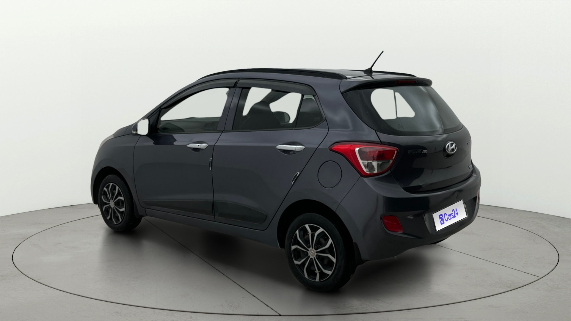 View 2014 Hyundai Grand i10 Sportz 1.2 Kappa Image 2 Used 2014 Hyundai Grand i10 Sportz 1.2 Kappa Image 2