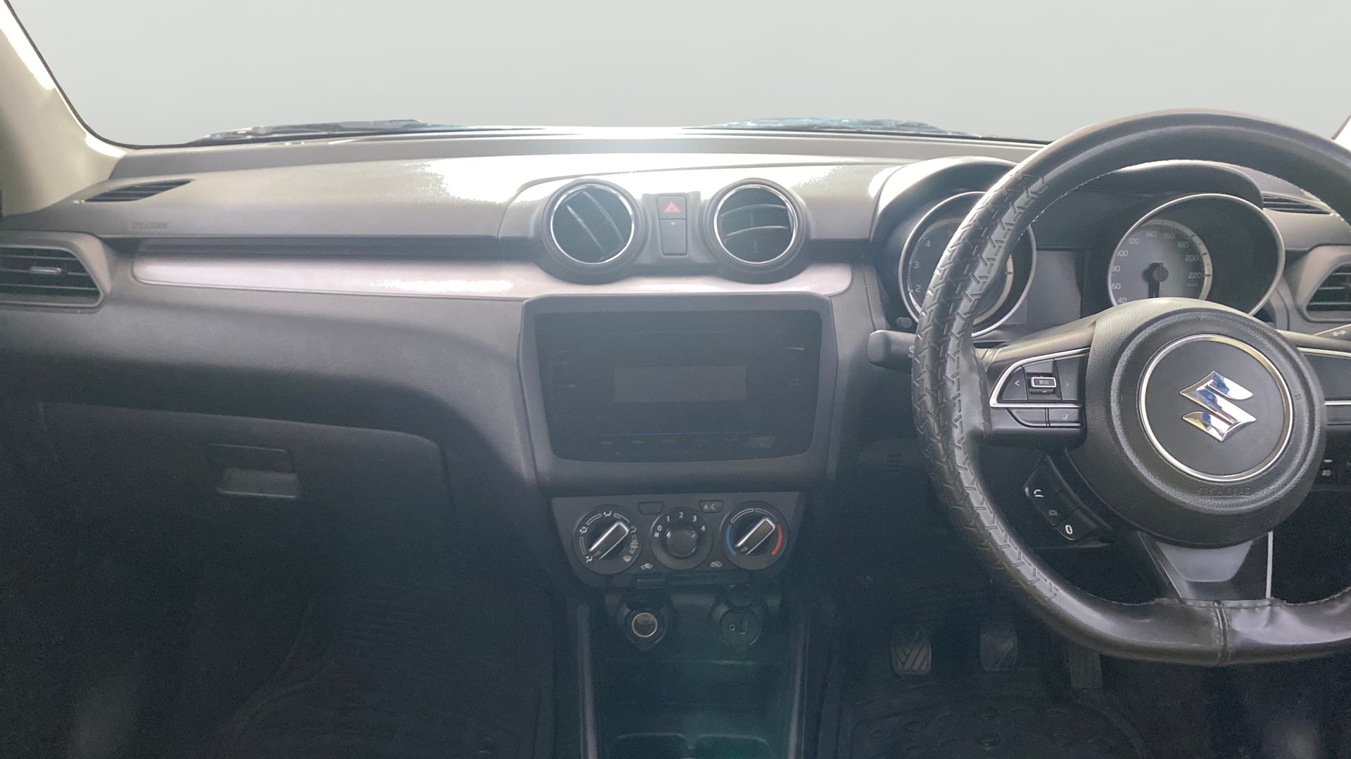 View 2022 Maruti Suzuki 1000 Base Variant Image 17 Used 2022 Maruti Suzuki 1000 Base Variant Image 17