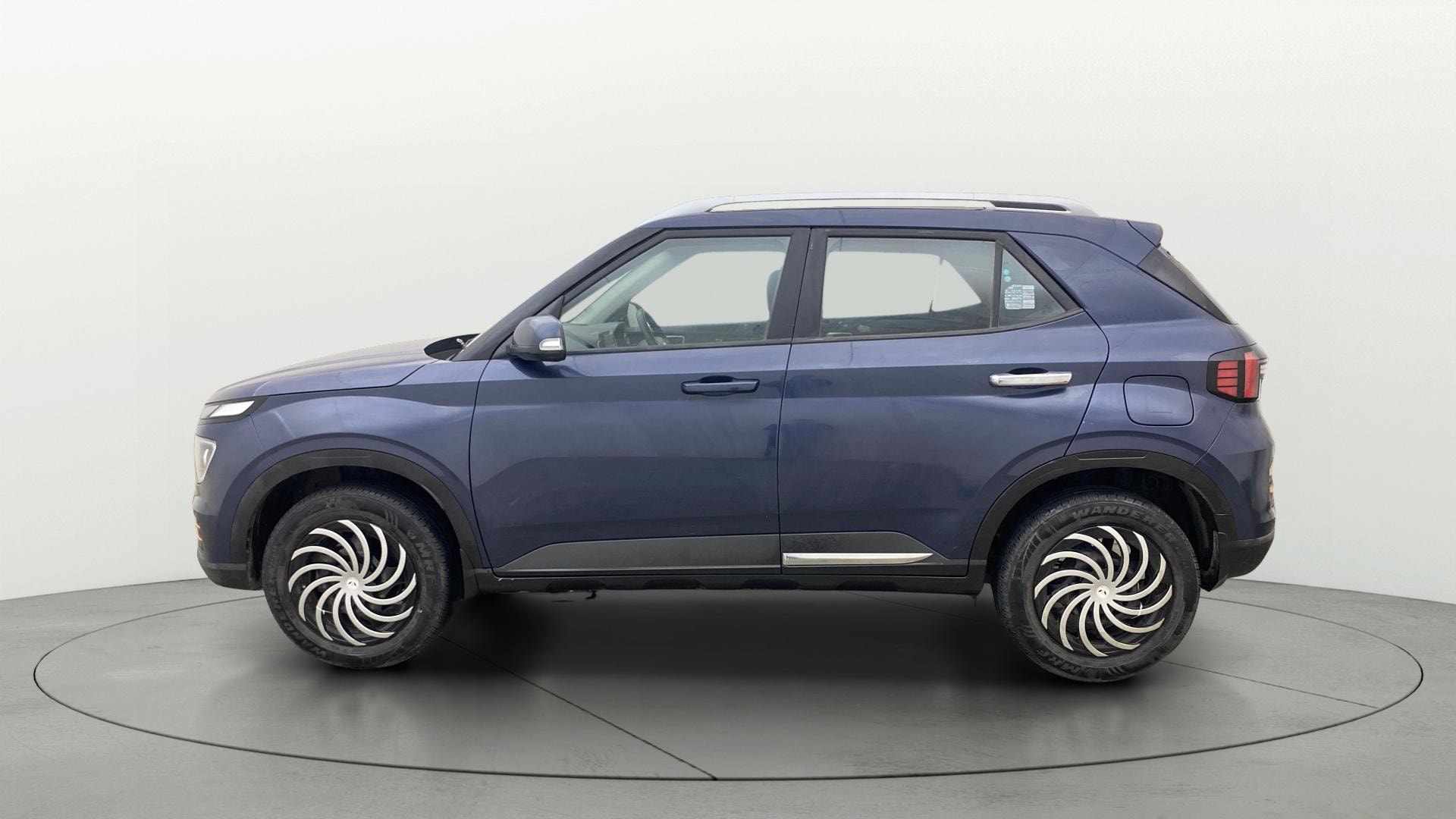 View 2022 Hyundai Venue S Plus 1.5 Diesel MT Image 5 Used 2022 Hyundai Venue S Plus 1.5 Diesel MT Image 5