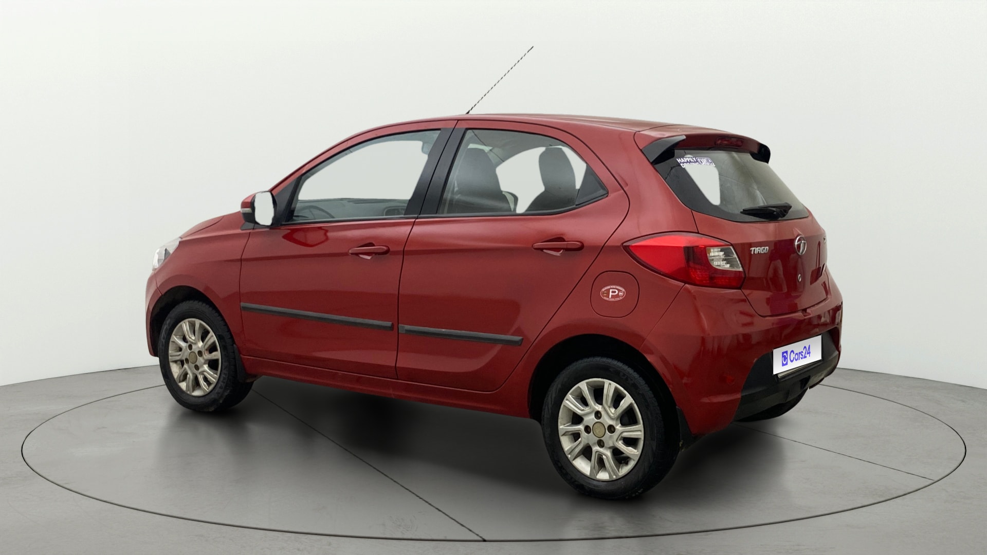View 2018 Tata Tiago Revotorq XB Image 2 Used 2018 Tata Tiago Revotorq XB Image 2