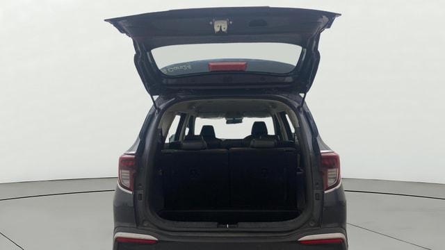 View Kia Carens Image 17 Used Kia Carens Image 17