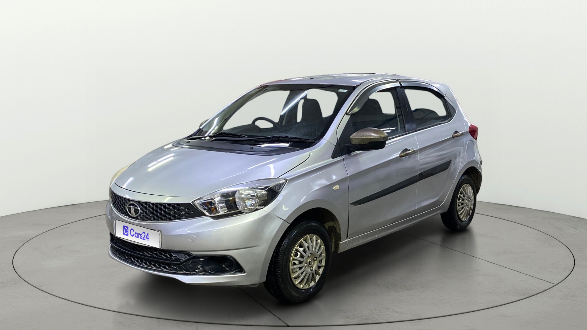 View 2016 Tata Tiago Revotorq XB Image 23 Used 2016 Tata Tiago Revotorq XB Image 23