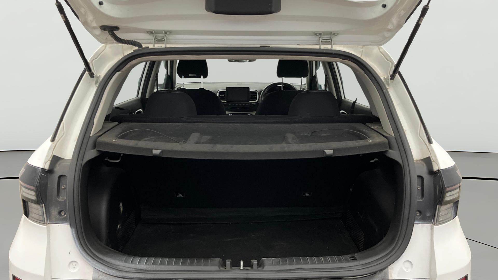 View 2022 Hyundai Venue E 1.2 Petrol BS IV Image 37 Used 2022 Hyundai Venue E 1.2 Petrol BS IV Image 37