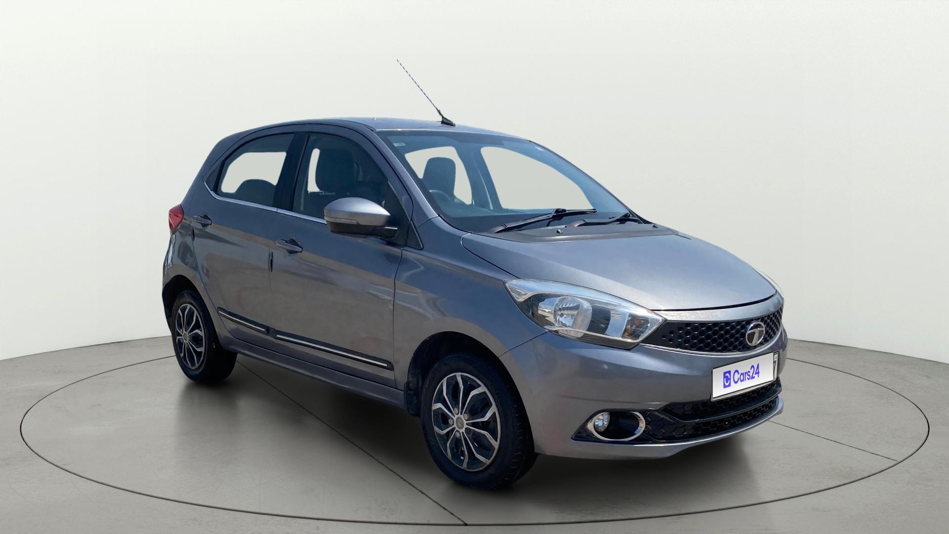 View 2019 Tata Tiago Revotorq XB Image 22 Used 2019 Tata Tiago Revotorq XB Image 22