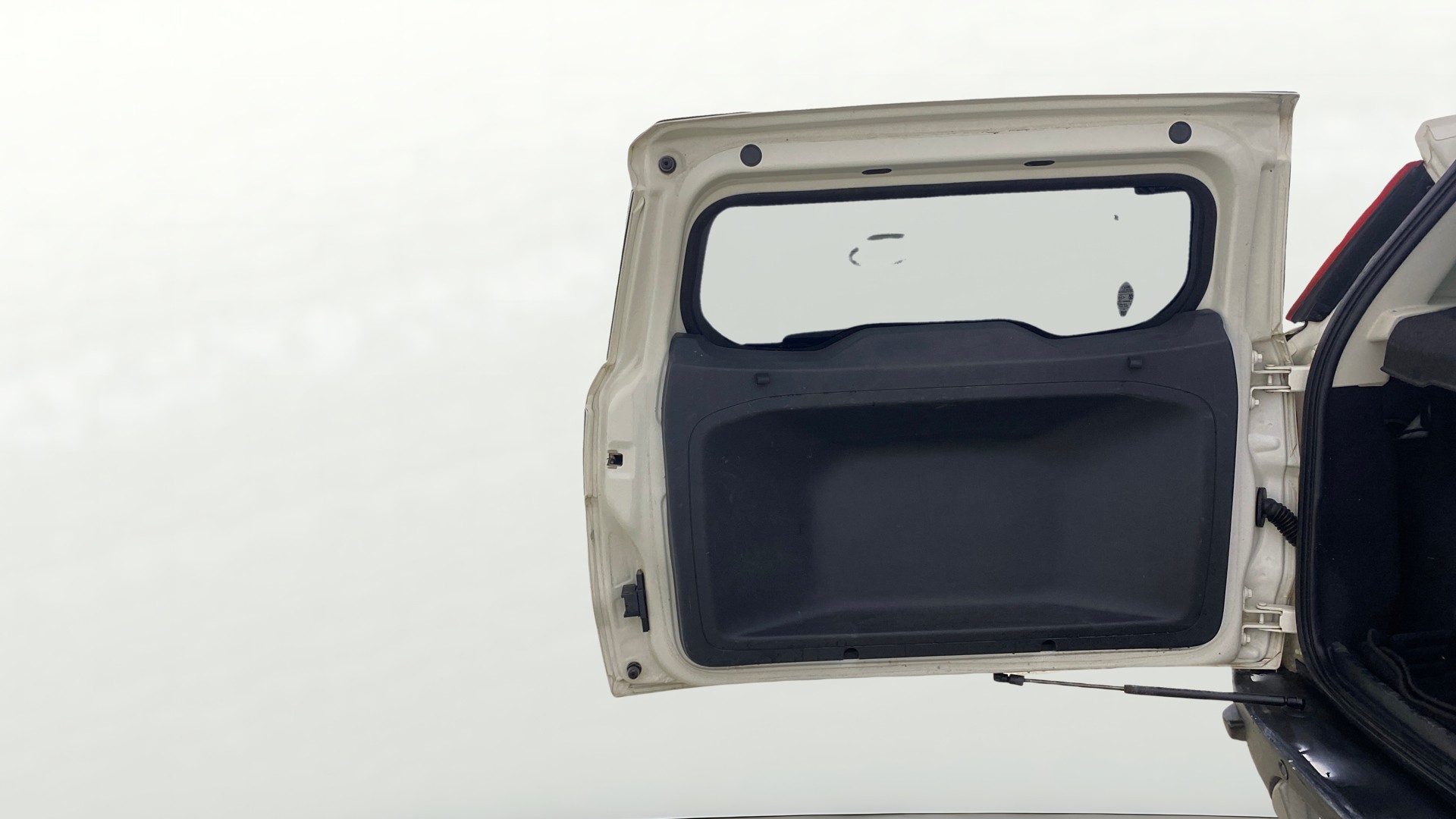 View 2020 Ford EcoSport 1.5 TDCi Diesel Ambiente BS IV Image 16 Used 2020 Ford EcoSport 1.5 TDCi Diesel Ambiente BS IV Image 16