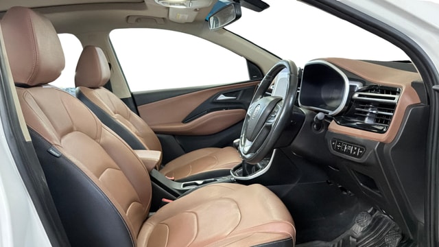 View MG Hector Plus Image 19 Used MG Hector Plus Image 19