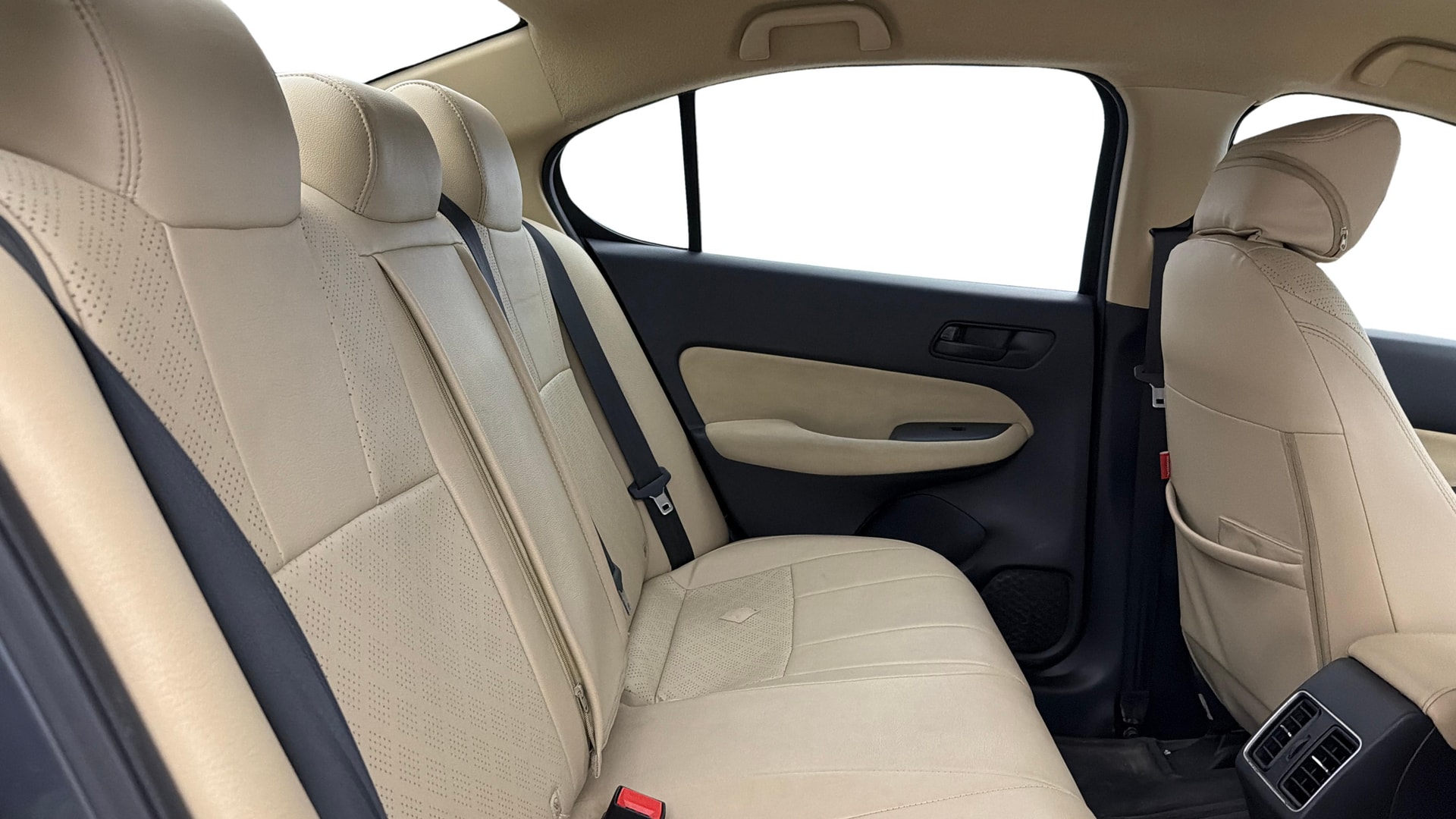 View 2022 Honda City ZX MT Diesel Anniversary Edition Image 35 Used 2022 Honda City ZX MT Diesel Anniversary Edition Image 35