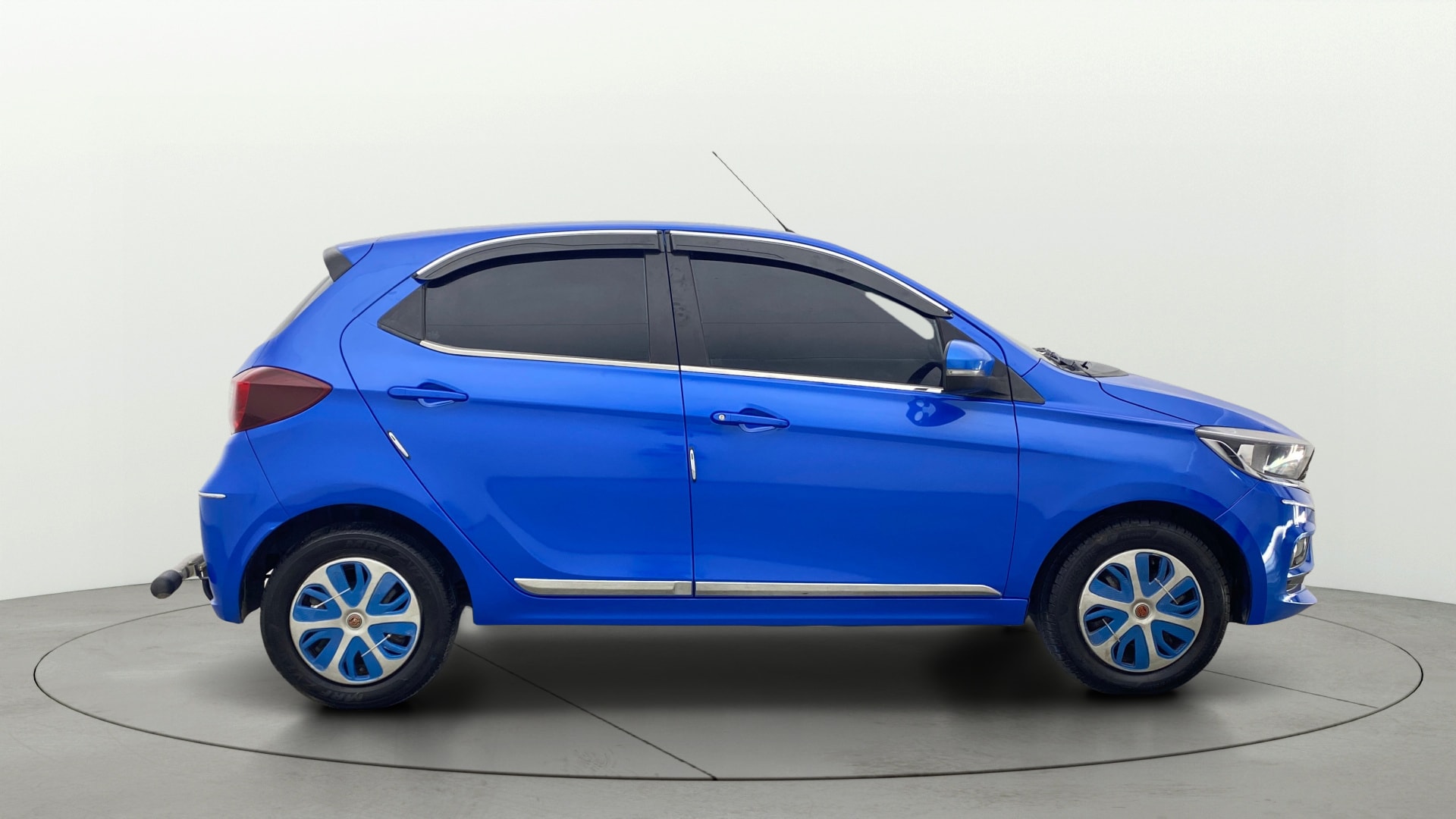View 2020 Tata Tiago Revotorq XB Image 8 Used 2020 Tata Tiago Revotorq XB Image 8