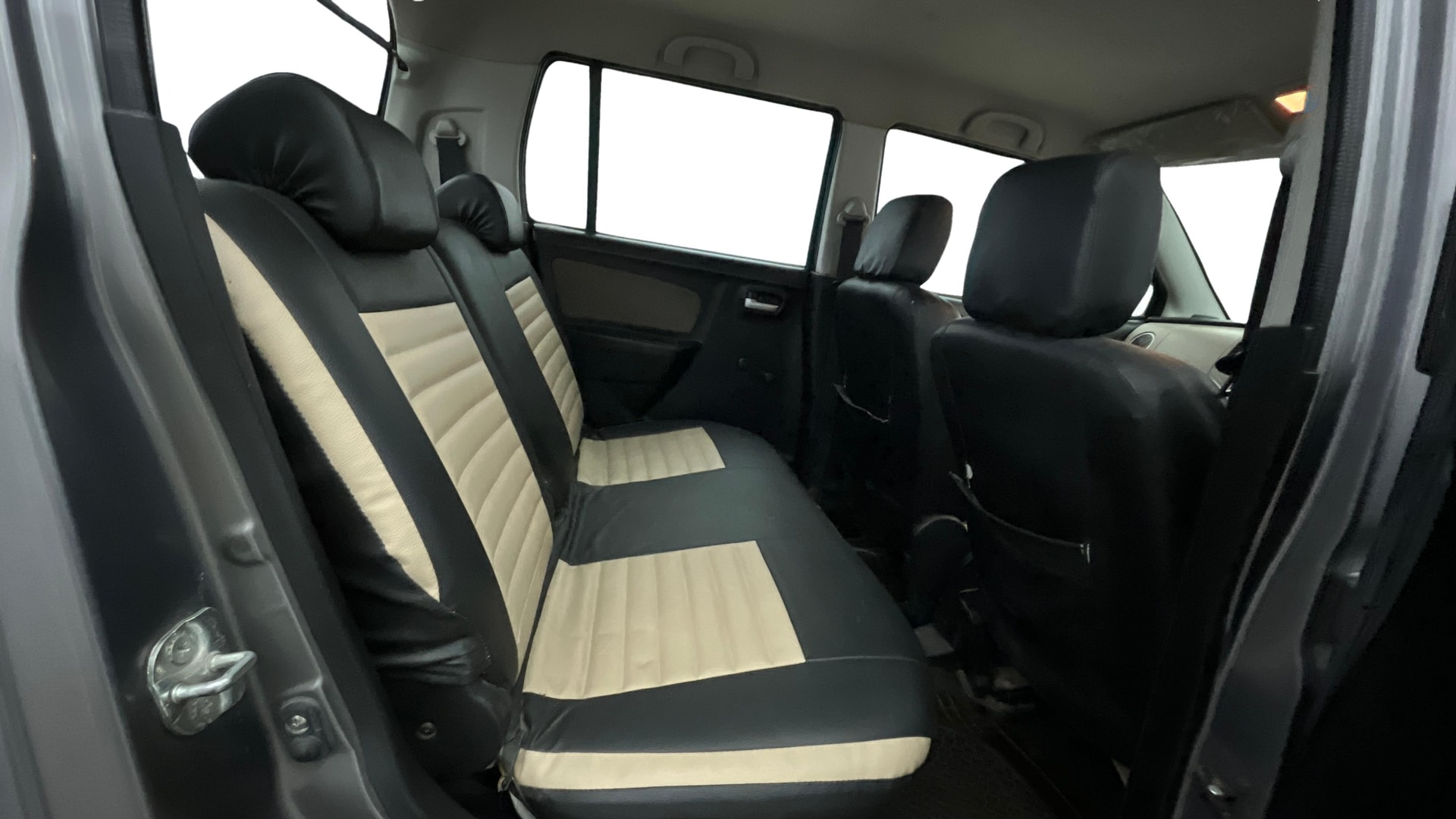 View 2015 Maruti Suzuki 1000 Base Variant Image 28 Used 2015 Maruti Suzuki 1000 Base Variant Image 28