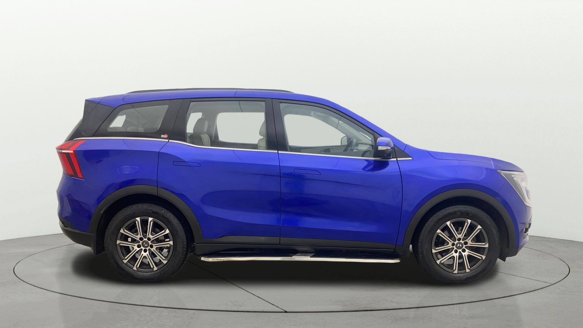Used 2022 Mahindra XUV700 Used 2022 Mahindra XUV700