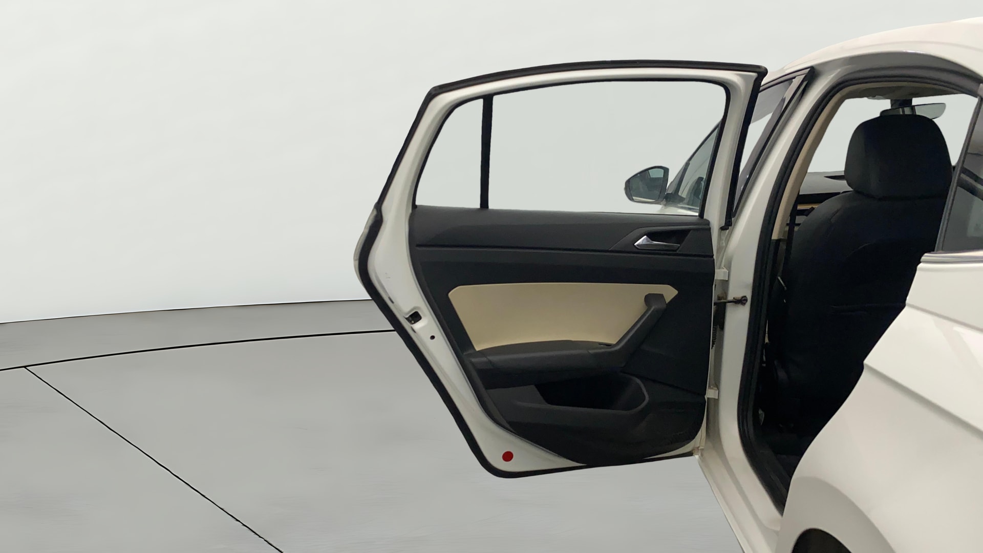 View 2022 Skoda Slavia Style 1.5 TSI DSG Image 15 Used 2022 Skoda Slavia Style 1.5 TSI DSG Image 15