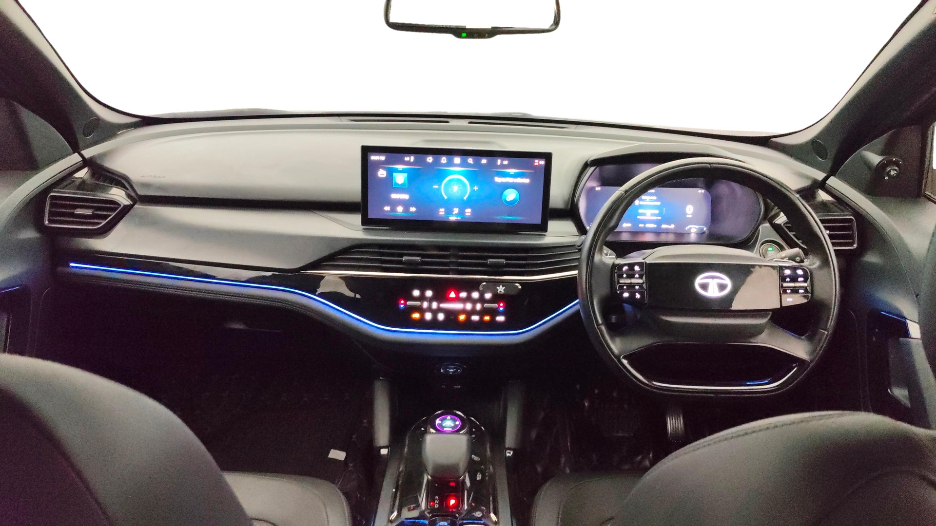 View 2024 Tata Harrier XE Image 16 Used 2024 Tata Harrier XE Image 16