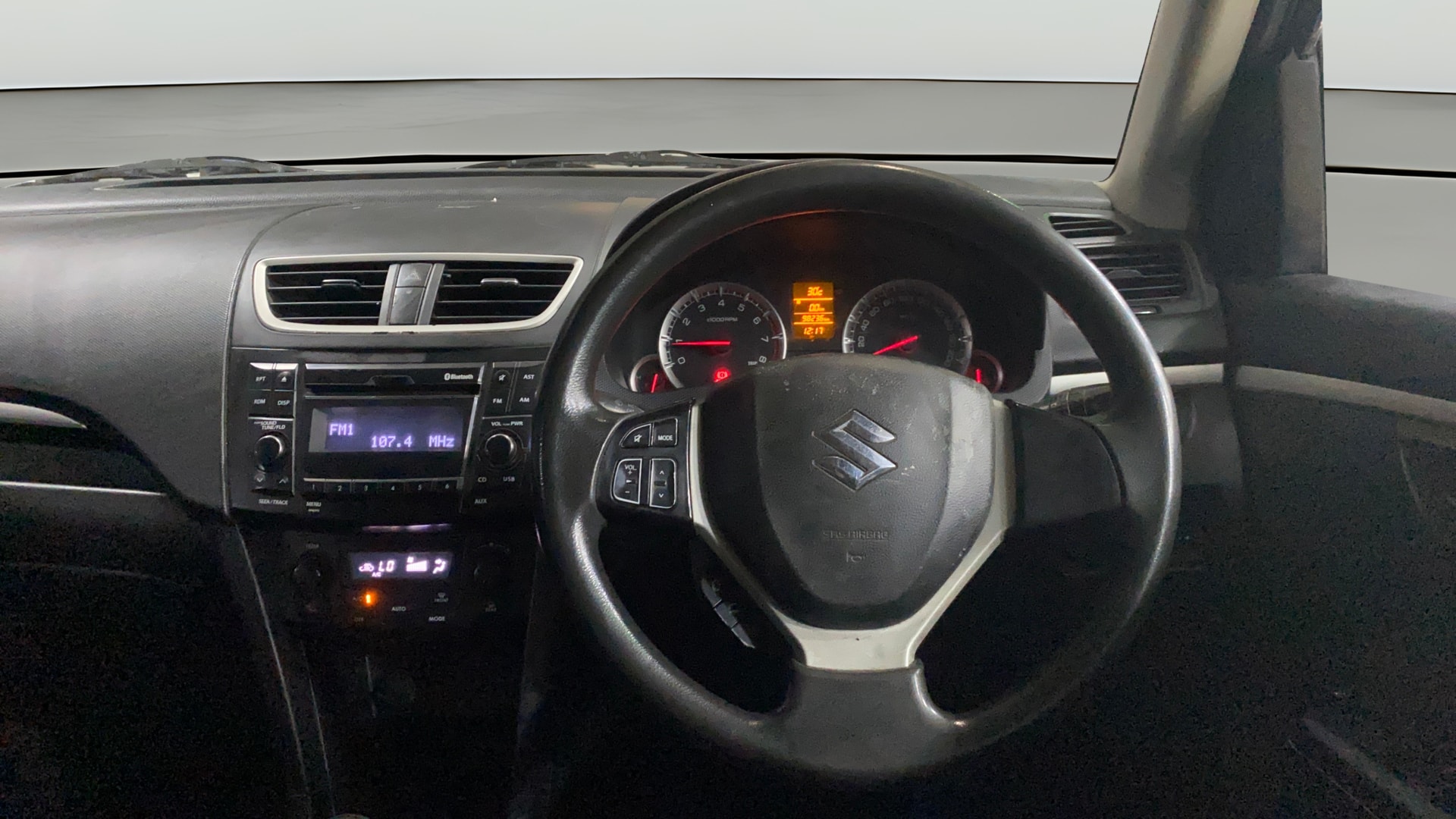 View 2015 Maruti Suzuki 1000 Base Variant Image 14 Used 2015 Maruti Suzuki 1000 Base Variant Image 14
