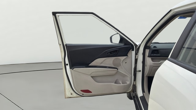 View Mahindra XUV300 Image 31 Used Mahindra XUV300 Image 31