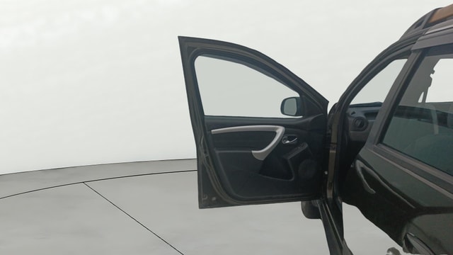 View Renault Duster Image 31 Used Renault Duster Image 31