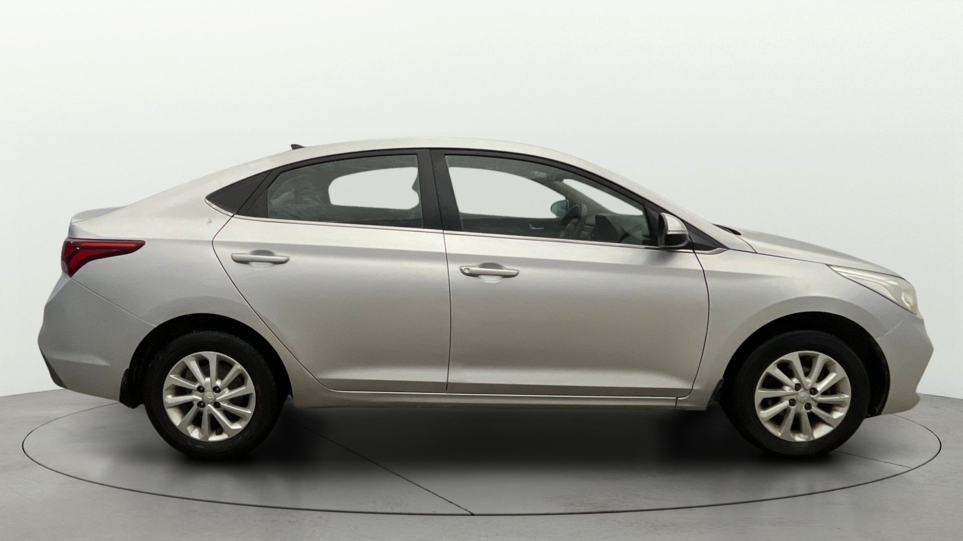 View 2017 Hyundai Verna 1.6 VTVT EX AT Image 8 Used 2017 Hyundai Verna 1.6 VTVT EX AT Image 8