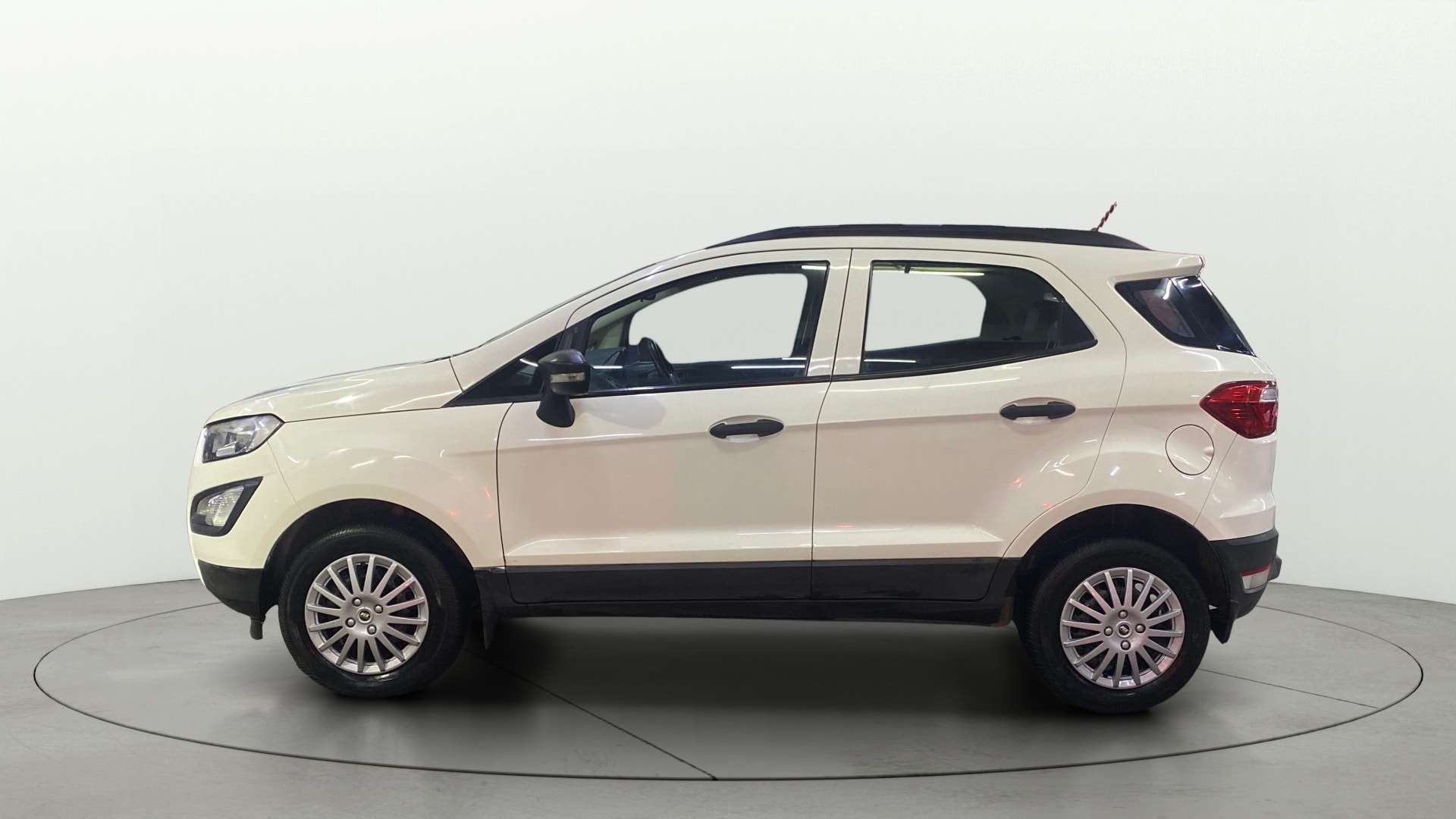 View 2020 Ford EcoSport 1.5 TDCi Diesel Ambiente BS IV Image 5 Used 2020 Ford EcoSport 1.5 TDCi Diesel Ambiente BS IV Image 5