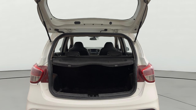 View Hyundai Grand i10 Image 40 Used Hyundai Grand i10 Image 40