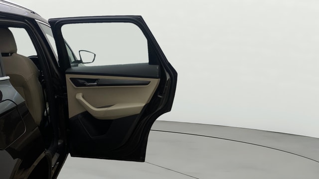 View Skoda Karoq Image 6 Used Skoda Karoq Image 6