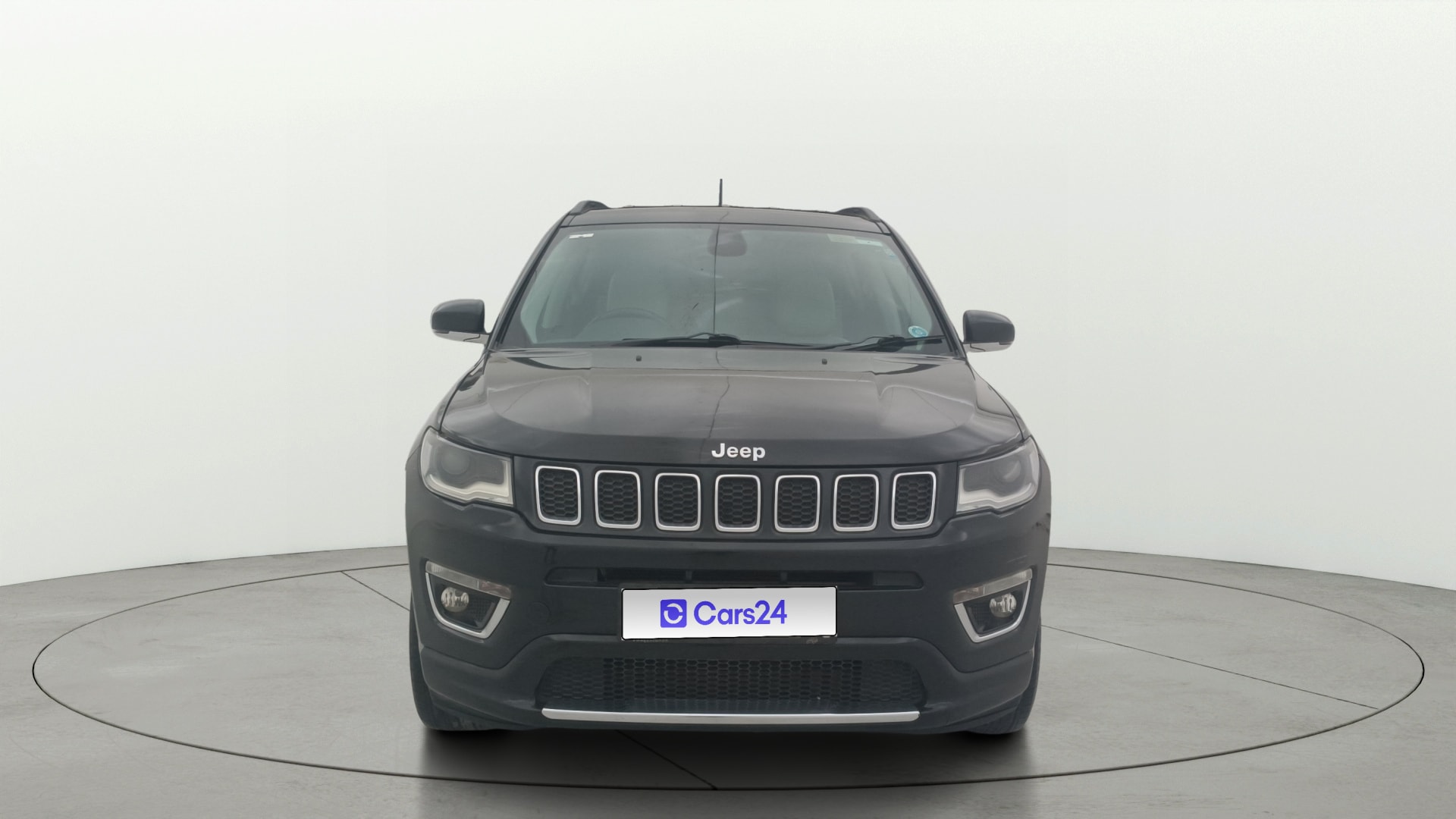 View 2017 Jeep Compass Limited 4X4 2.0 Diesel BS IV Image 1 Used 2017 Jeep Compass Limited 4X4 2.0 Diesel BS IV Image 1