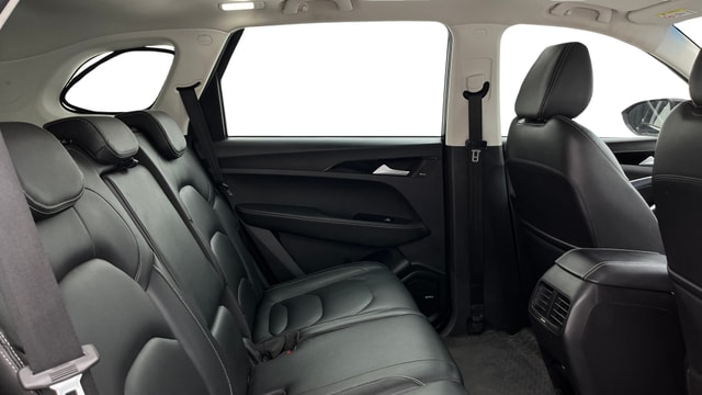 View MG Hector Image 37 Used MG Hector Image 37