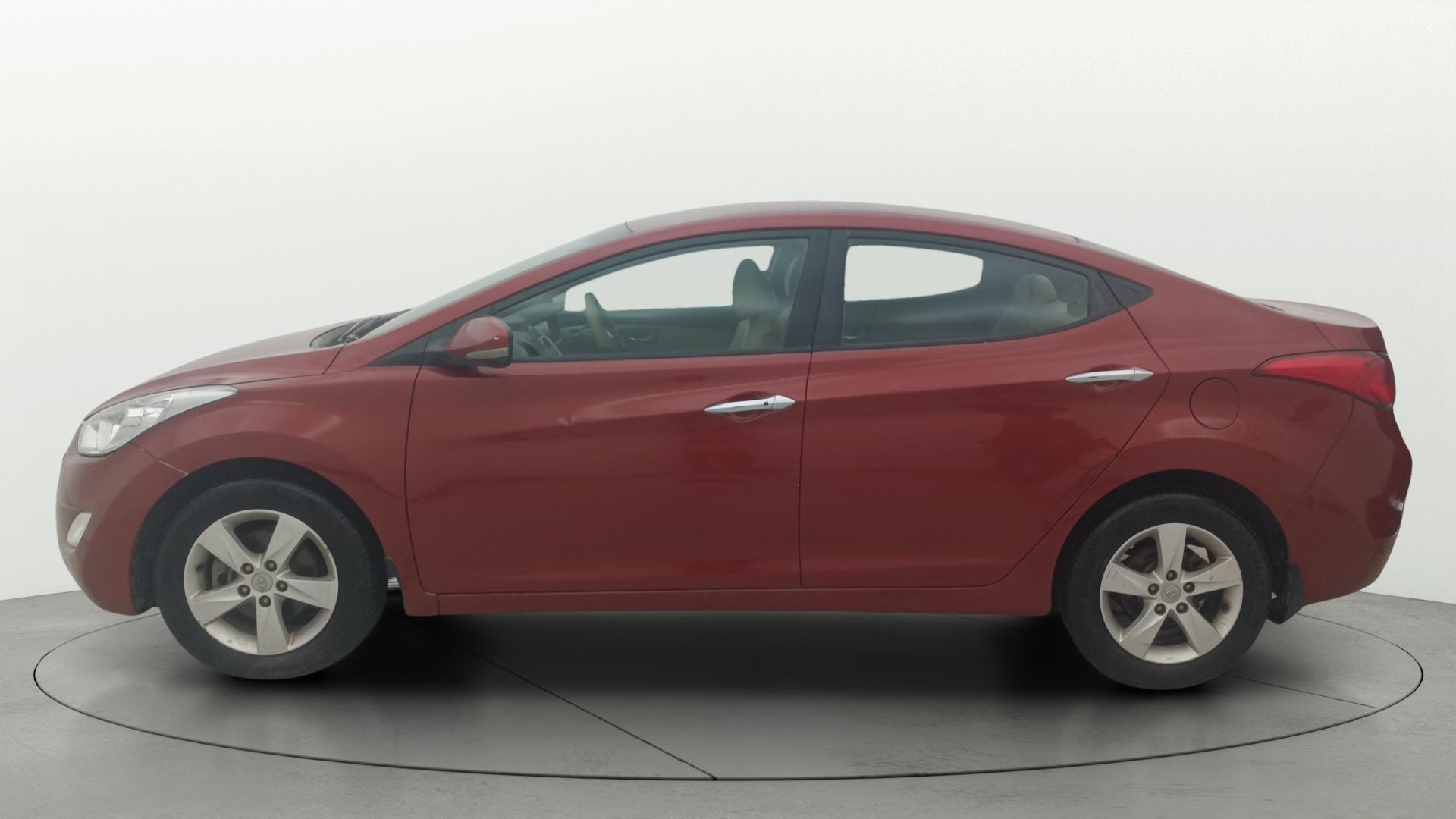 View 2013 Hyundai Elantra 1.6 CRDi S Image 26 Used 2013 Hyundai Elantra 1.6 CRDi S Image 26