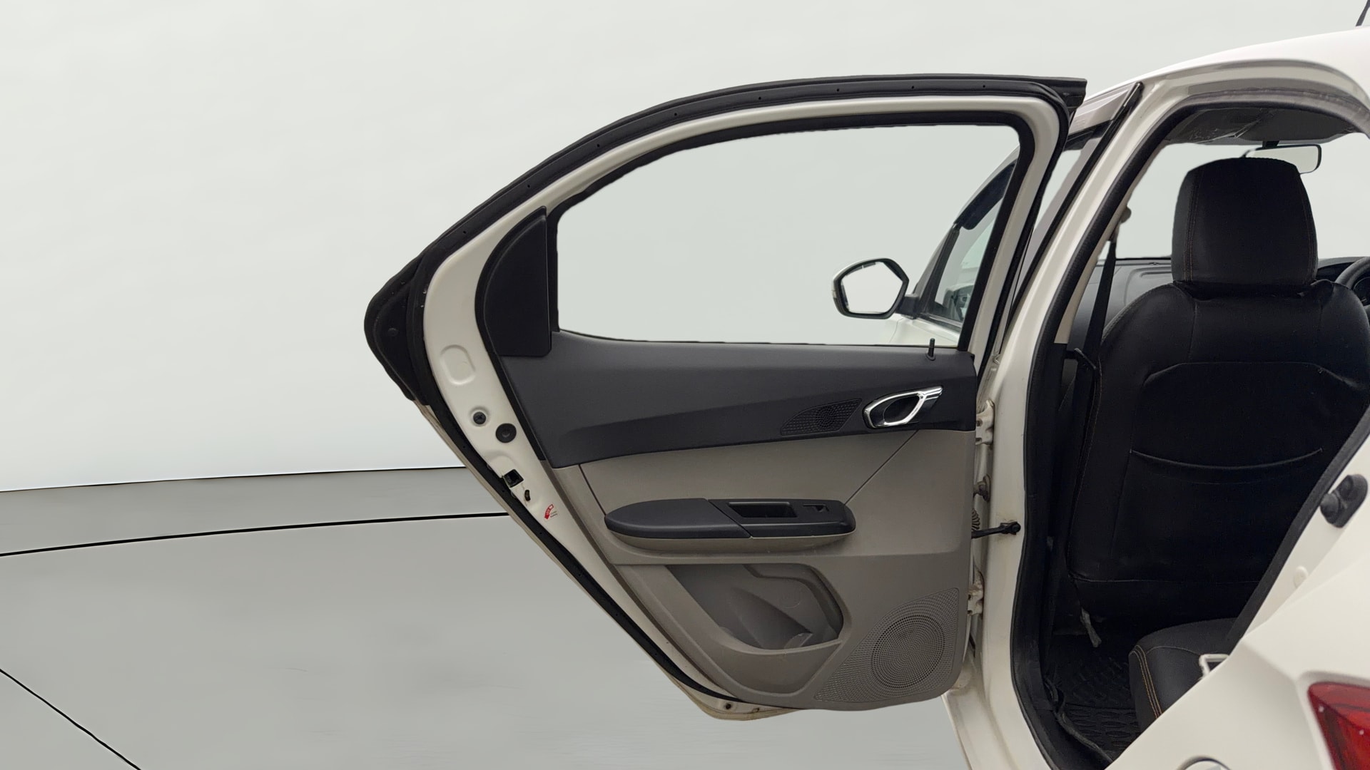View 2019 Tata Tiago Revotorq XB Image 22 Used 2019 Tata Tiago Revotorq XB Image 22