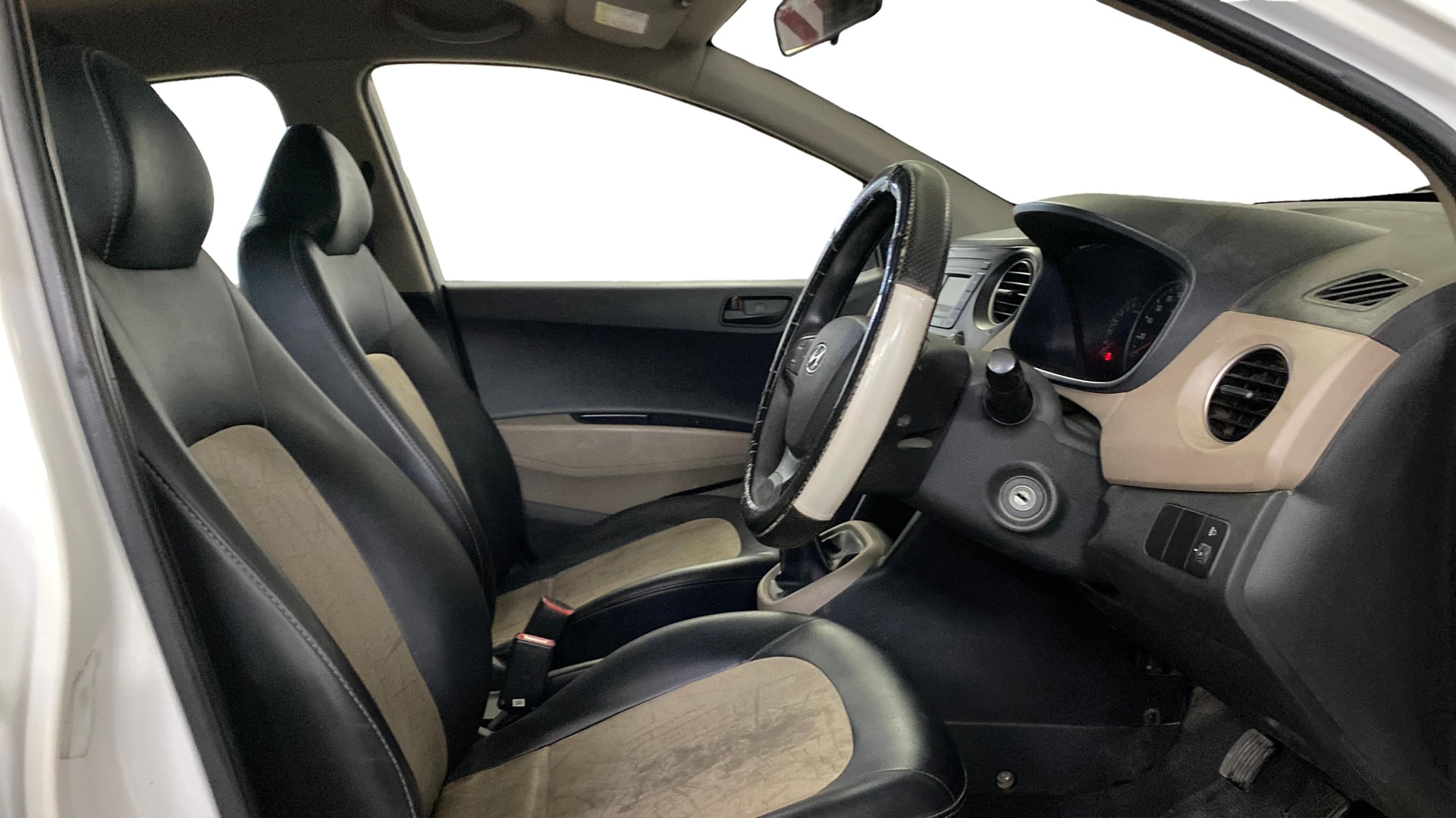 View 2019 Hyundai Grand i10 Magna 1.2 Kappa VTVT Image 25 Used 2019 Hyundai Grand i10 Magna 1.2 Kappa VTVT Image 25