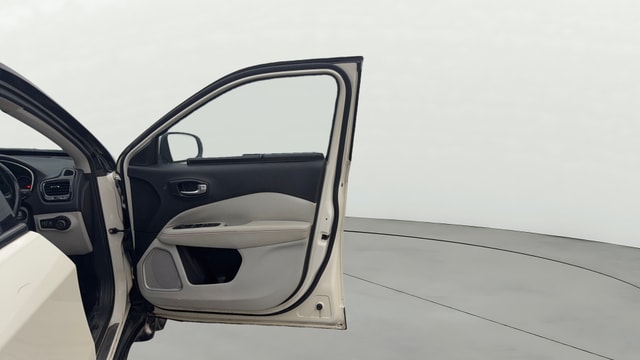 View Jeep Compass Image 46 Used Jeep Compass Image 46