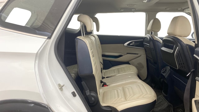 View Kia Carens Image 38 Used Kia Carens Image 38