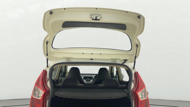 View Hyundai EON Image 16 Used Hyundai EON Image 16
