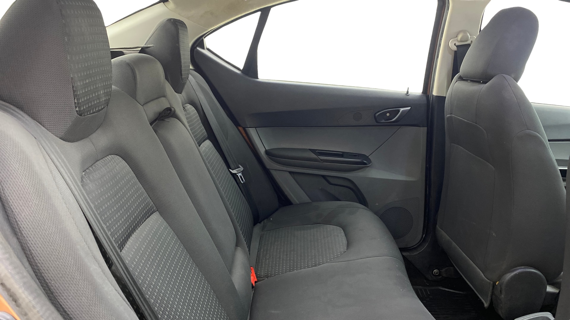 View 2018 Tata Tigor XT Petrol Image 28 Used 2018 Tata Tigor XT Petrol Image 28
