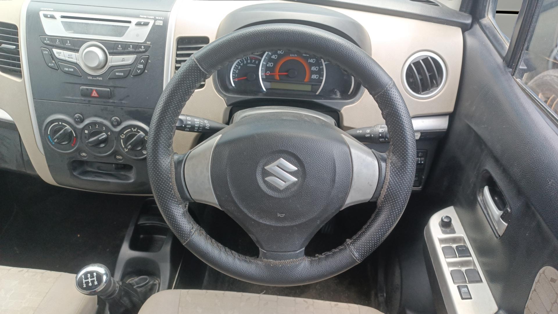 View 2015 Maruti Suzuki 1000 Base Variant Image 20 Used 2015 Maruti Suzuki 1000 Base Variant Image 20