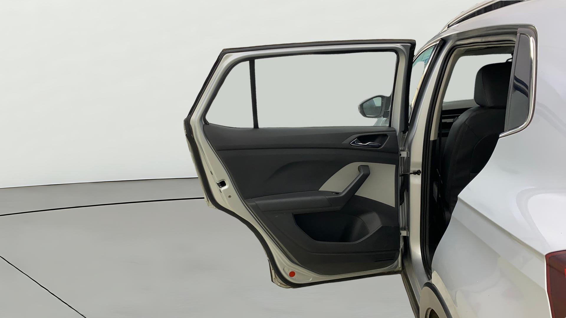View 2022 Skoda Kushaq Style 1.5 TSI MT Image 22 Used 2022 Skoda Kushaq Style 1.5 TSI MT Image 22