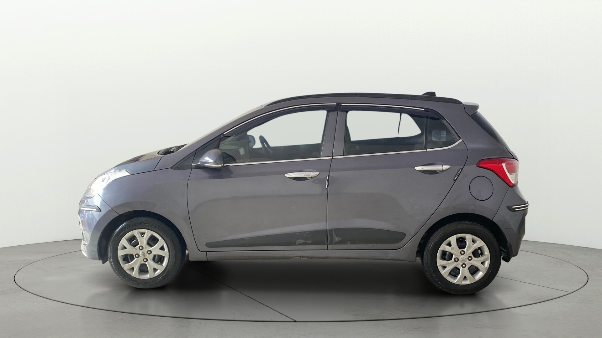View 2015 Hyundai Grand i10 Sportz 1.2 Kappa Image 5 Used 2015 Hyundai Grand i10 Sportz 1.2 Kappa Image 5